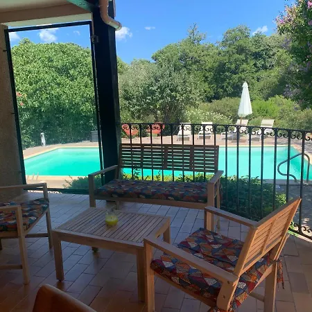 ヴィラ Privee Dans Un Cadre Verdoyant , Piscine Et Grand Jardin *