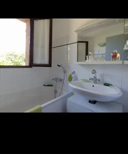 Privee Dans Un Cadre Verdoyant , Piscine Et Grand Jardin Villa