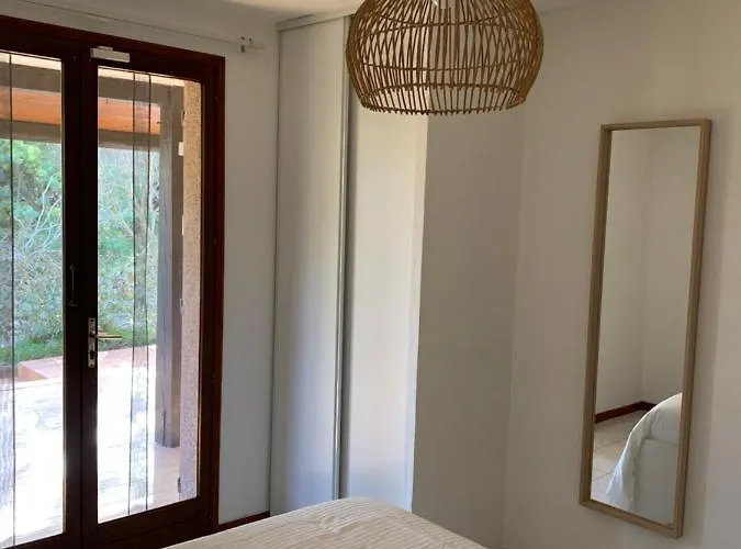 Villa Privee Dans Un Cadre Verdoyant , Piscine Et Grand Jardin