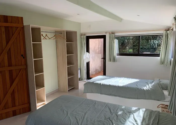 Villa Privee Dans Un Cadre Verdoyant , Piscine Et Grand Jardin *