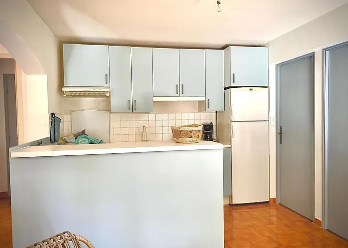 Villa Privee Dans Un Cadre Verdoyant , Piscine Et Grand Jardin