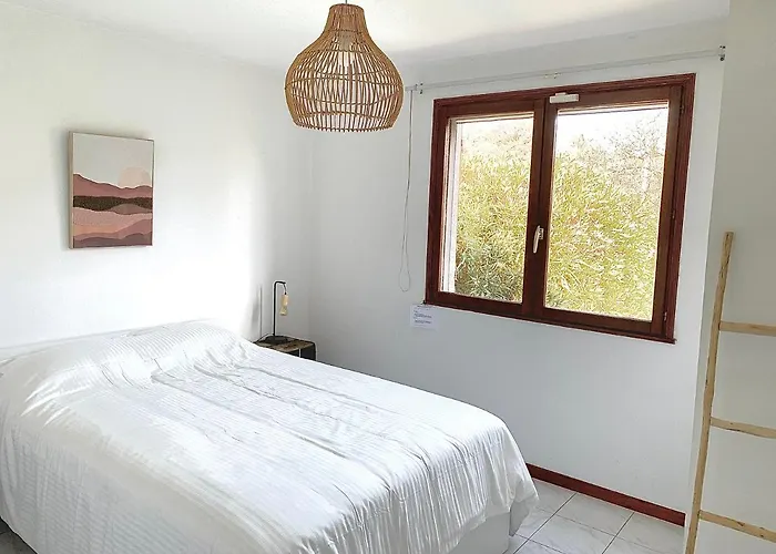 Privee Dans Un Cadre Verdoyant , Piscine Et Grand Jardin Villa *