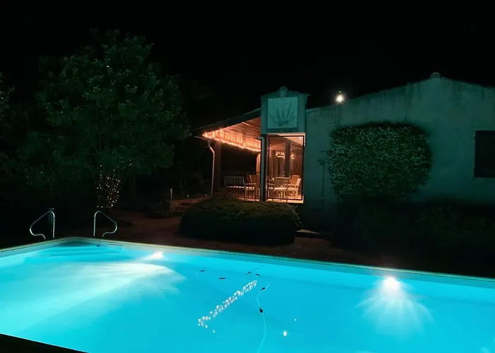 Villa Privee Dans Un Cadre Verdoyant , Piscine Et Grand Jardin